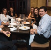 Bert Bbem, Carl Richter, Cristhina Gil, Nicole Bloem, Niha Richter, Yvonne Ong y Carlos González.