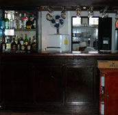 Bar de Pin Rojo